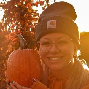 Meet your Posher, Alyssa